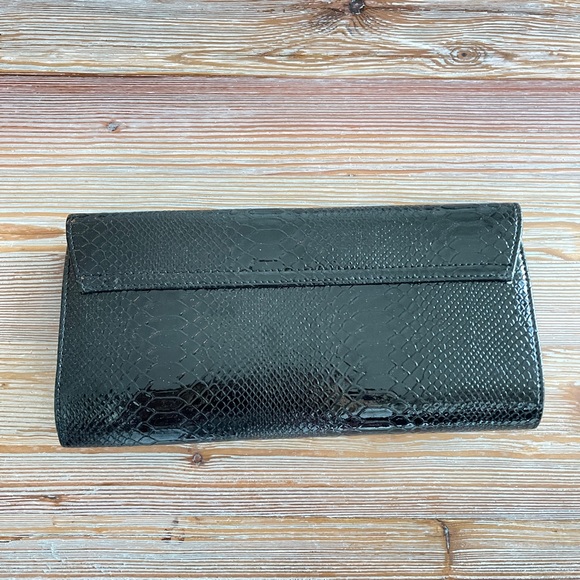 Elegant Black Bag with Dazzling Rhinestone Accents - Perfect for Prom - Picture 2 of 3